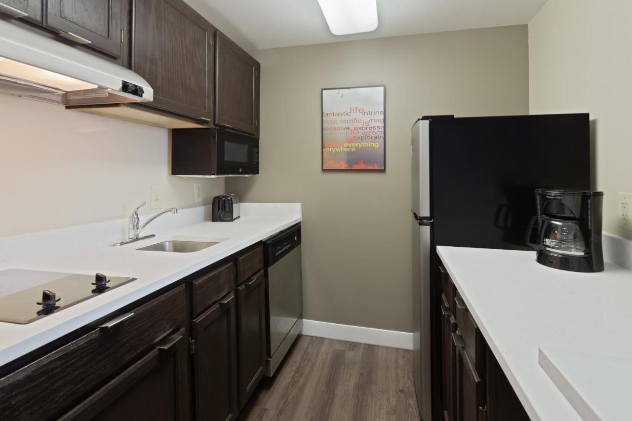 Towneplace Suites By Marriott St. Petersburg Clearwater Exterior photo