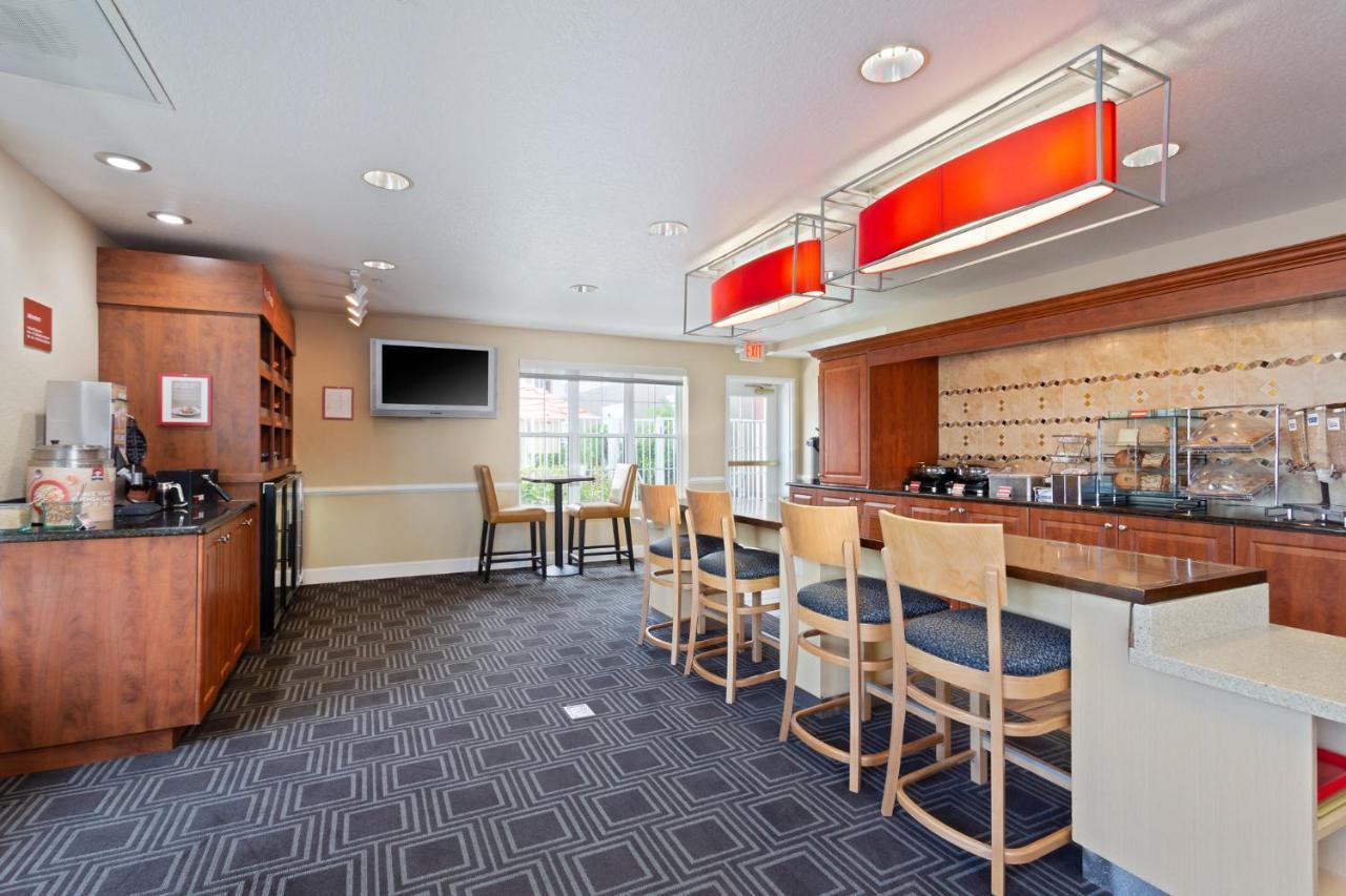 Towneplace Suites By Marriott St. Petersburg Clearwater Exterior photo